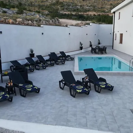 Panorama - Private Heated Pool And Jacuzzi With Ocean View Вилла Ivanica