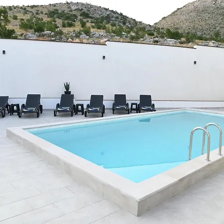 Panorama - Private Heated Pool And Jacuzzi With Ocean View Ivanica