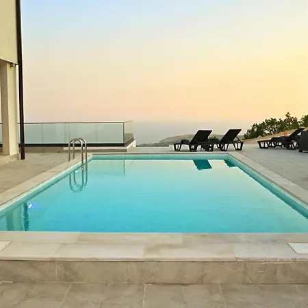 Panorama - Private Heated Pool And Jacuzzi With Ocean View Ivanica